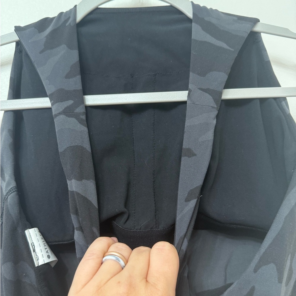 Athleta Camo Crop Top Sports Bra - Picture 6 of 9